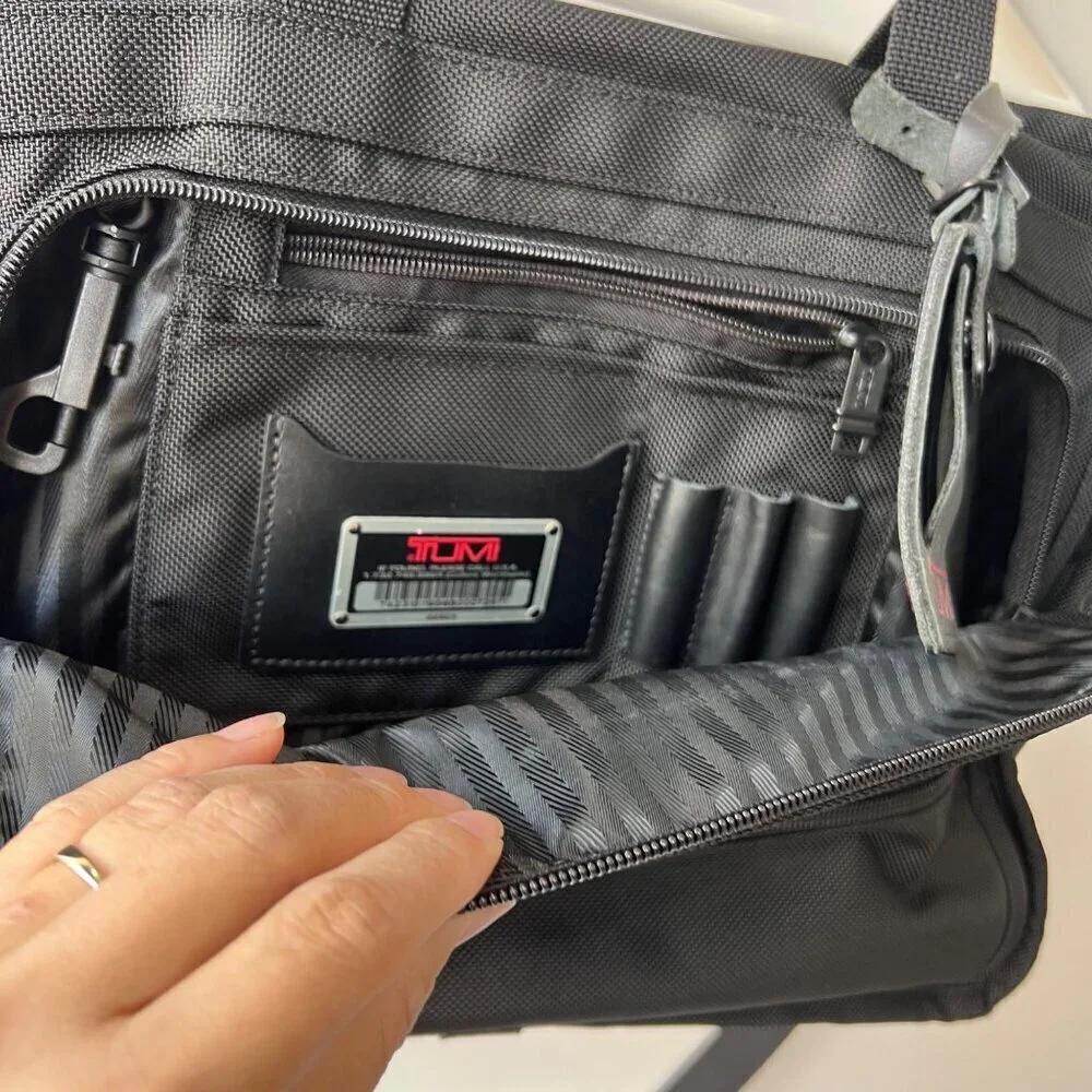 Tumi excellent no